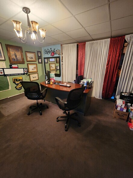 More Photos Of 1503-1507 S Gevers St, San Antonio Storefront Retail Residential For Sale