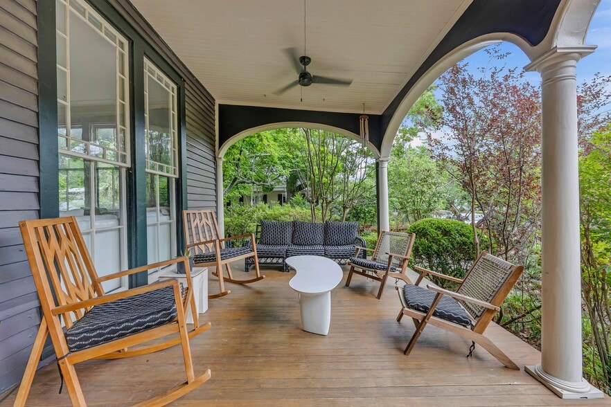 More Photos Of 118 S 4th St, Wilmington Hospitality For Sale