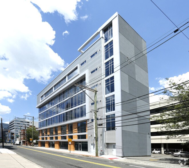 More Photos Of 104 Bayard St, New Brunswick Medical For Lease