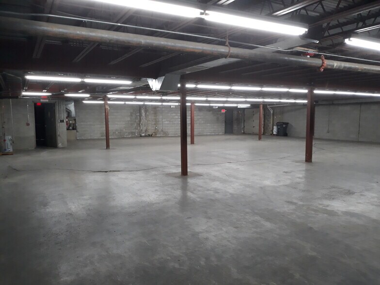 More Photos Of 760-780 N Main St, Providence Medical For Lease