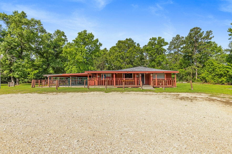More Photos Of 11310 FM 1725 Rd, Cleveland Restaurant For Sale