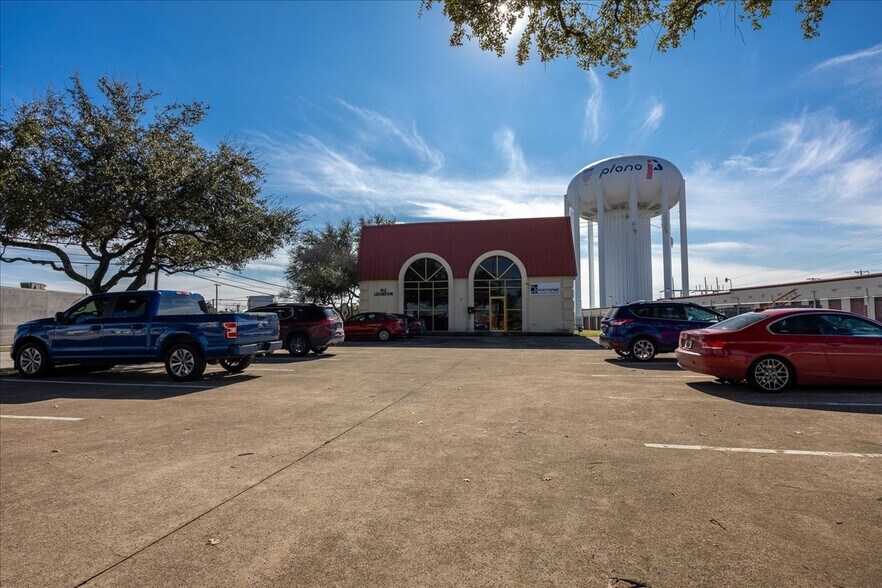 More Photos Of 812 Lexington Dr, Plano Office For Sale