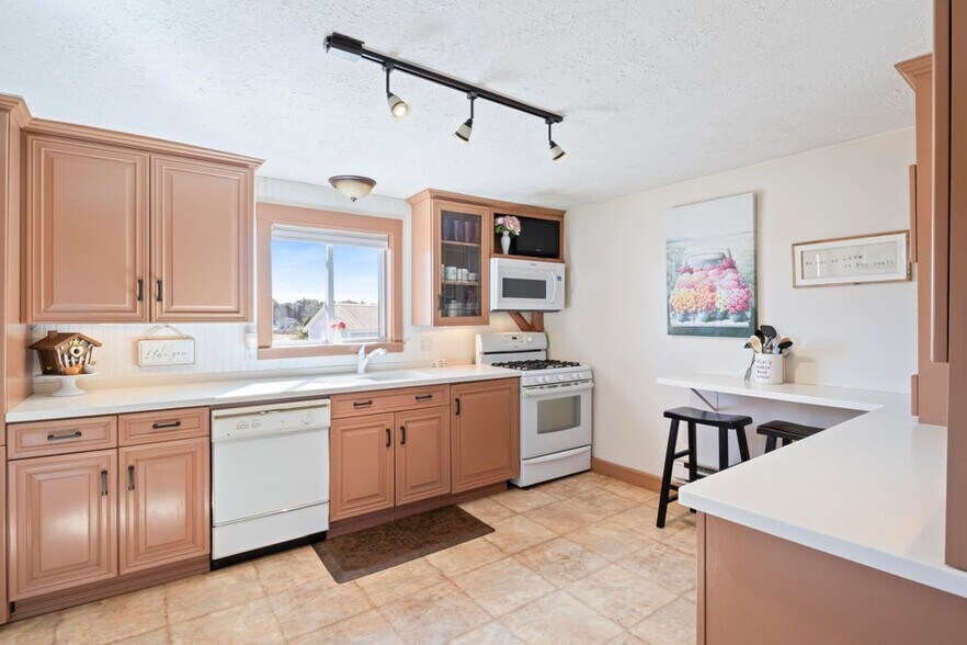 More Photos Of 245 Arundel Rd, Kennebunkport Lodge Meeting Hall For Sale