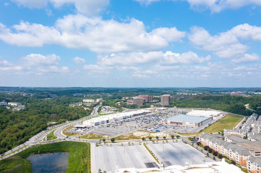 More Photos Of 10300 Mill Run Cir, Owings Mills Unknown For Lease