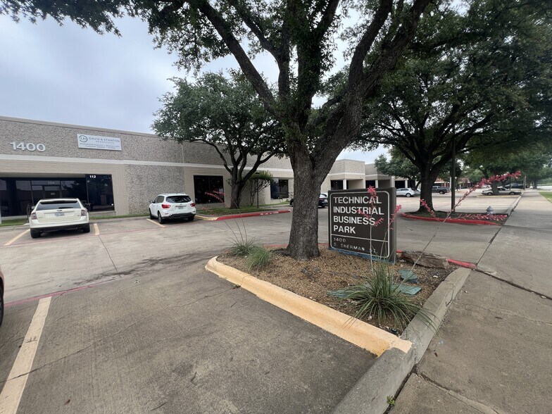 More Photos Of 1400 S Sherman St, Richardson Light Distribution For Lease