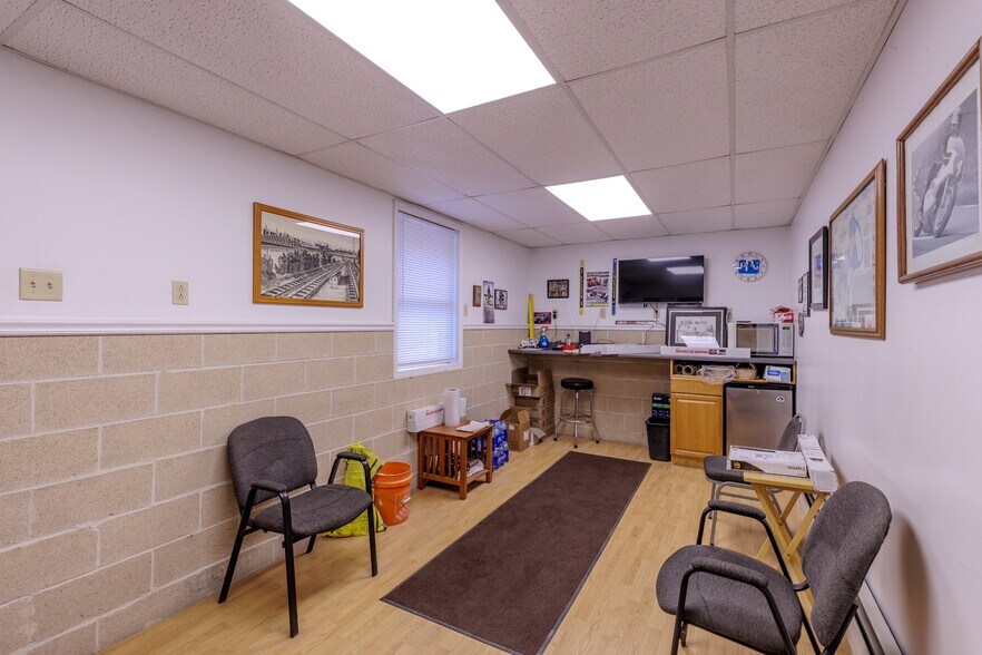 More Photos Of 1618 Homestead Duquesne Rd, West Mifflin Auto Repair For Sale