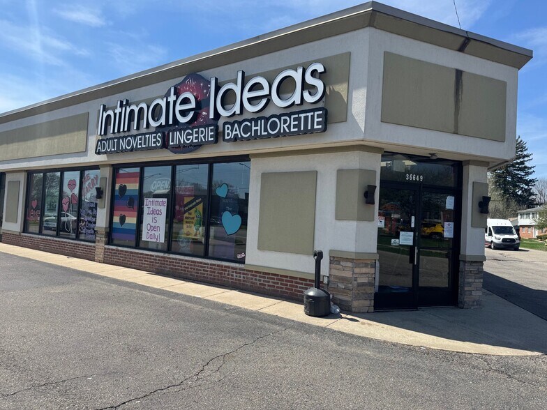 More Photos Of 36633-36649 S Gratiot Ave, Clinton Township Unknown For Lease