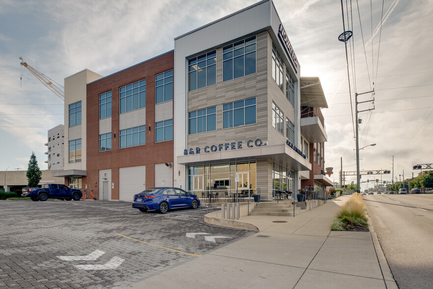 More Photos Of 4106 Charlotte Ave, Nashville Office For Sale