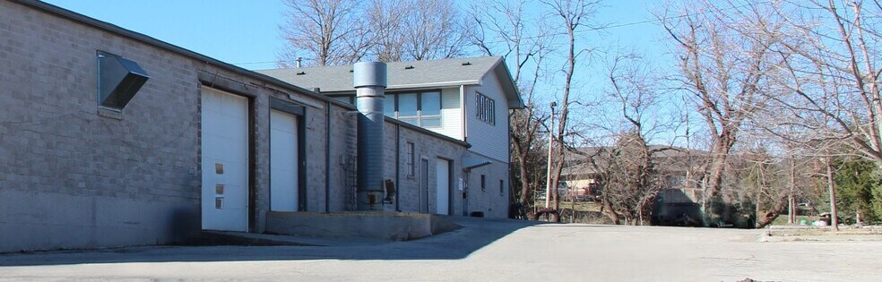 More Photos Of 1410 E Diehl Ave, Des Moines Warehouse For Sale