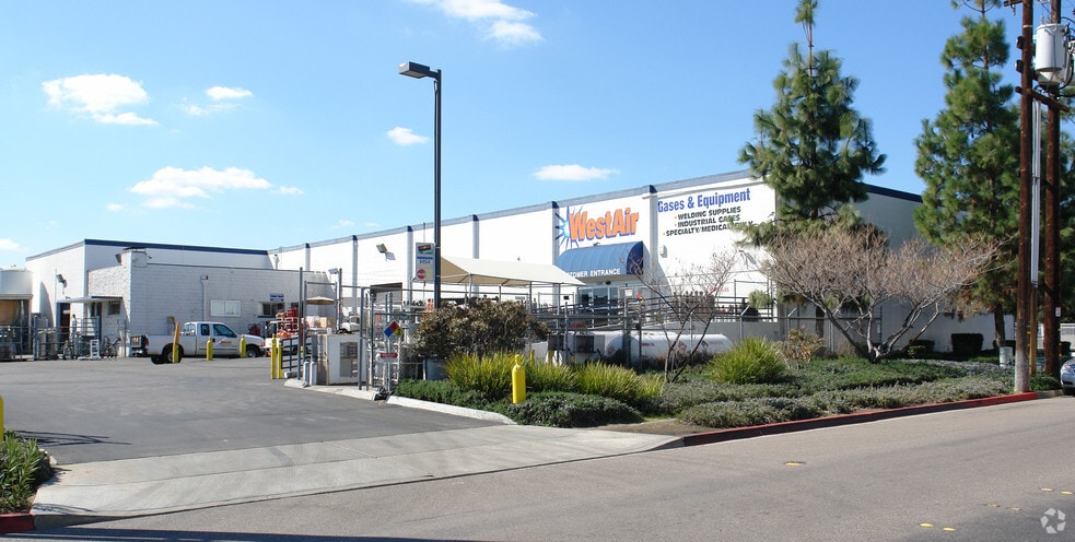 More Photos Of 1180 Marshall Ave, El Cajon Service For Lease