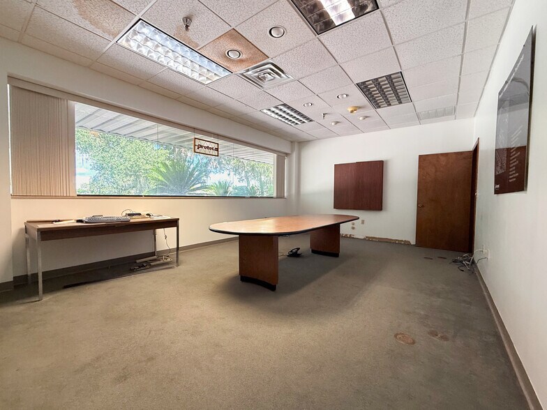 More Photos Of 4150 Kidron Rd, Lakeland Flex For Sale