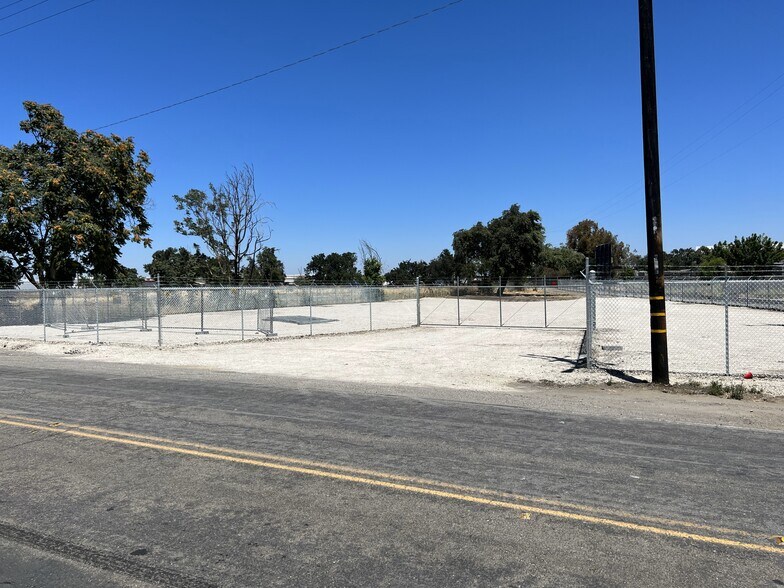 Primary Photo Of 1330 N Broadway Ave, Stockton Land For Lease