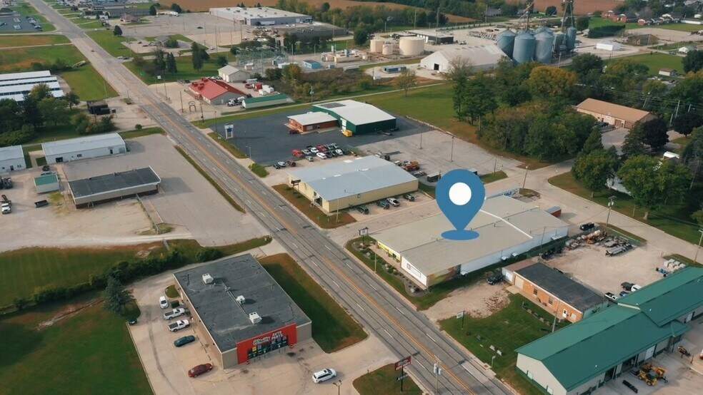 More Photos Of 101 9th St, Charles City General Retail For Sale