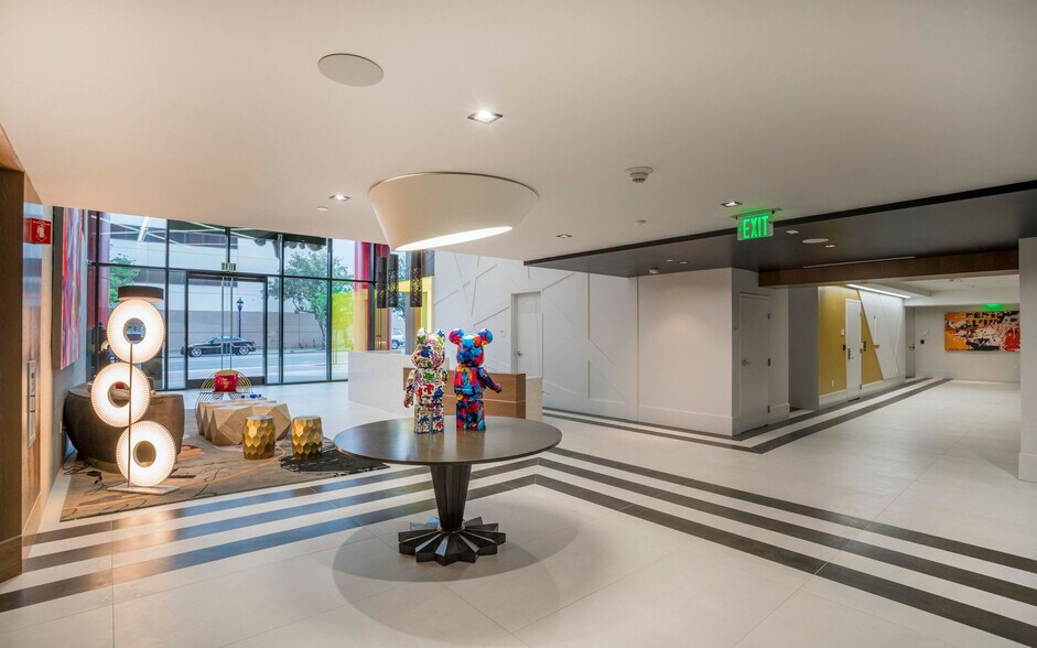 More Photos Of 1501 Island Ave, San Diego Apartments For Lease