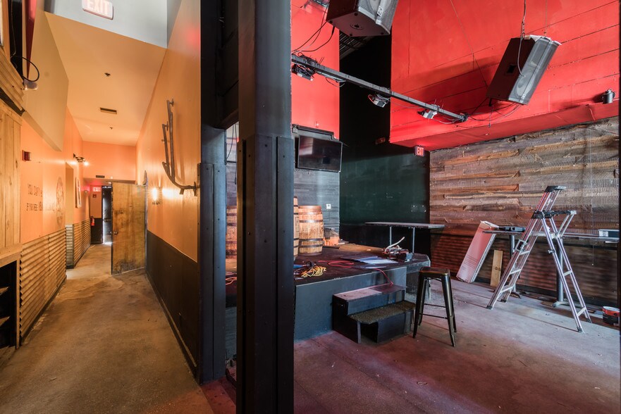 More Photos Of 210 Sw 2nd St, Fort Lauderdale Bar For Lease