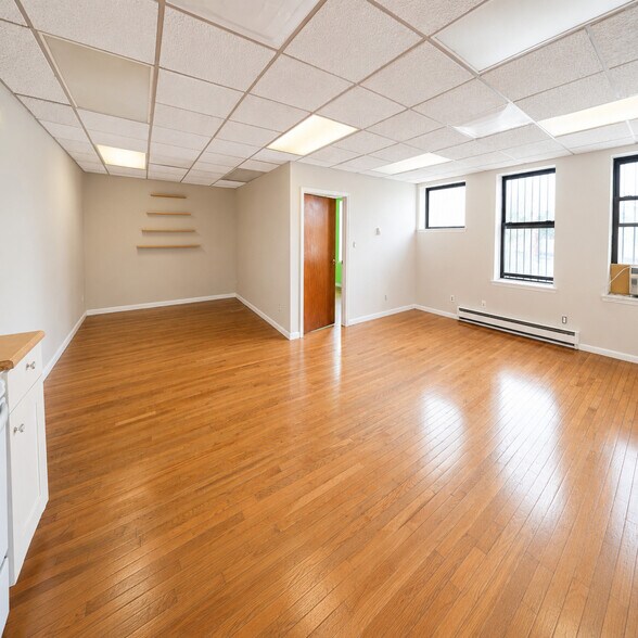 More Photos Of 64-19 Myrtle Ave, Ridgewood Freestanding For Sale