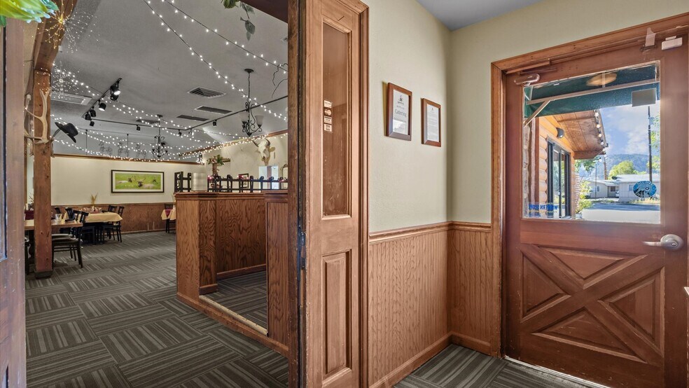 More Photos Of 412 Park Ave, Rifle Restaurant For Sale