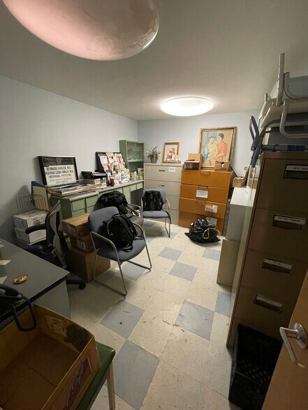 More Photos Of 14449 70th Ave, Flushing Healthcare For Lease