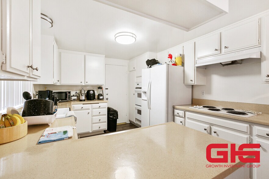 More Photos Of 121 E Live Oak St, San Gabriel Apartments For Sale