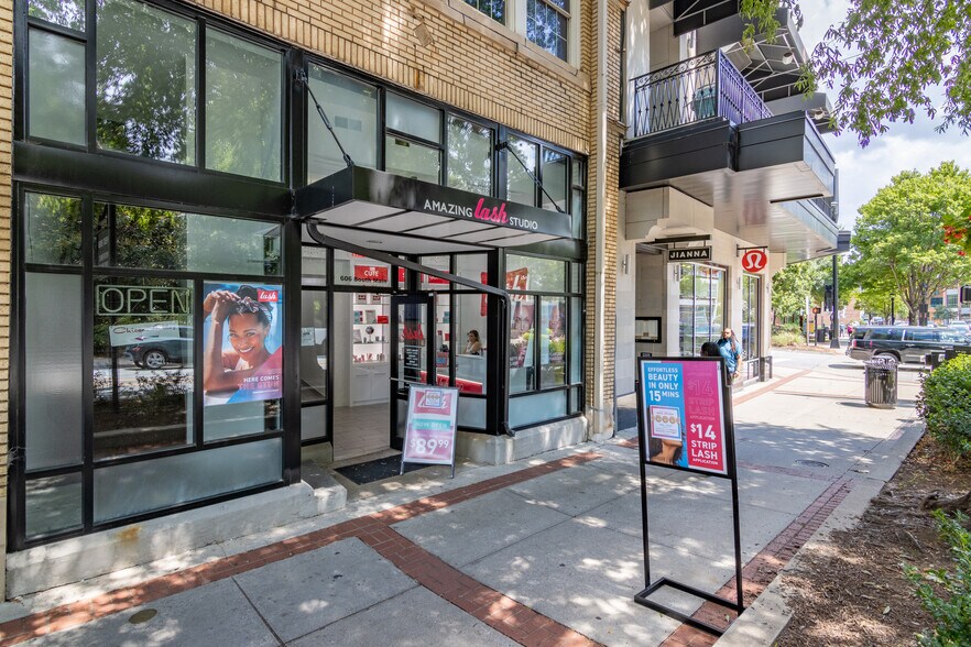 More Photos Of 606-608 S Main St, Greenville Storefront Retail Office For Lease