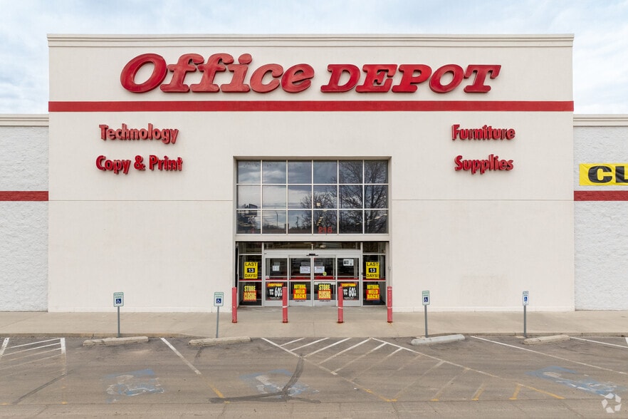 More Photos Of 216 Caldwell Blvd S, Nampa Freestanding For Lease