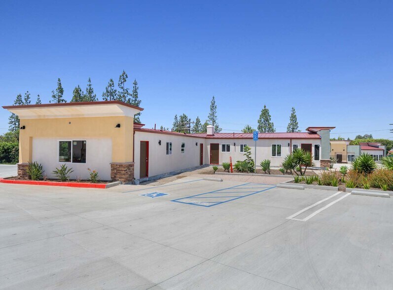 Primary Photo Of 1911 Sunset Dr -, Escondido Unknown For Lease