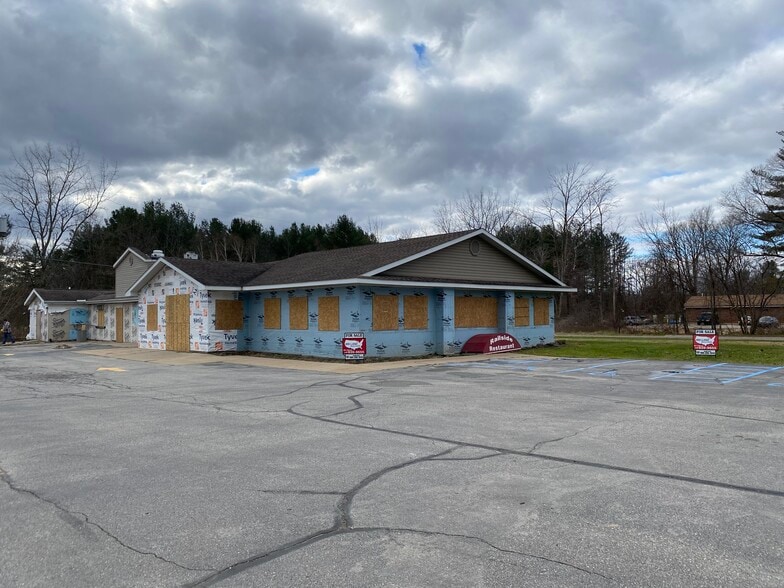 Primary Photo Of 201 W Saginaw Rd, Sanford Freestanding For Sale