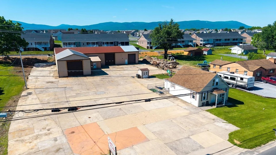 More Photos Of 3231 Stuarts Draft Hwy, Stuarts Draft Warehouse For Sale