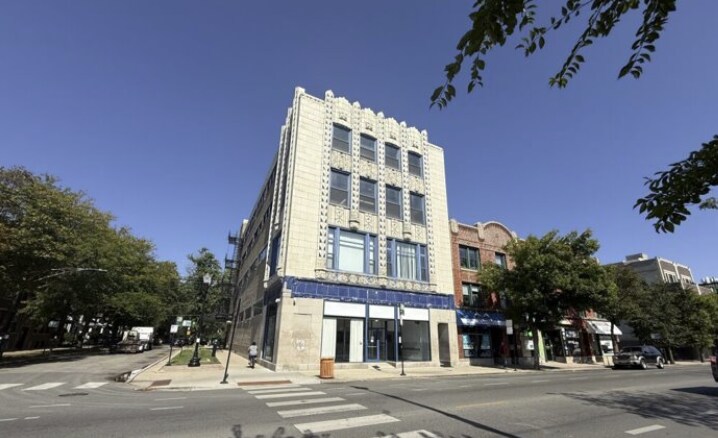 More Photos Of 3322 W Lawrence Ave, Chicago Medical For Sale