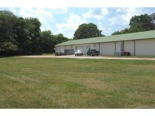 More Photos Of 315 Railroad St, Rockwell Warehouse For Lease