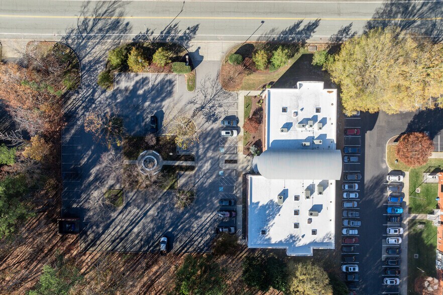 More Photos Of 804 Omni Blvd, Newport News Medical For Lease