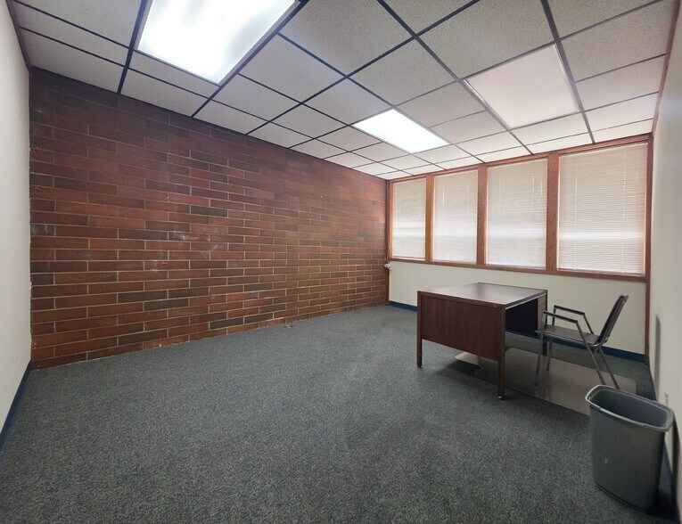More Photos Of 3516 S 47th St, Tacoma Office For Lease