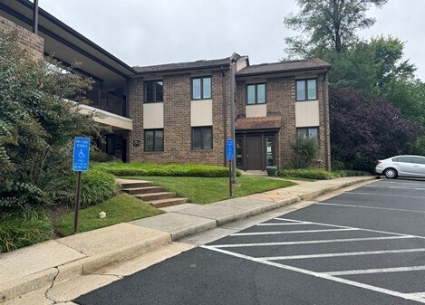 More Photos Of 2915-2917 Hunter Mill Rd, Oakton Medical For Sale