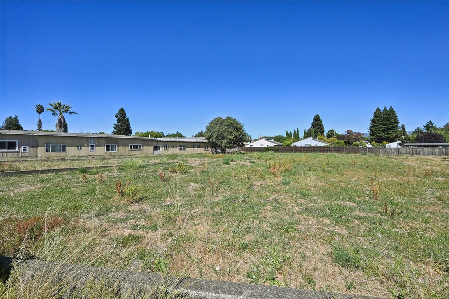 More Photos Of 7874-7890 Old Redwood Hwy, Cotati Apartments For Sale