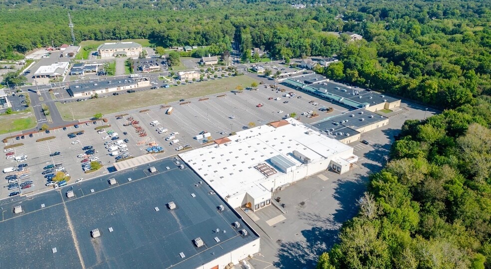 More Photos Of 264-350 Middle Country Rd, Coram Unknown For Lease