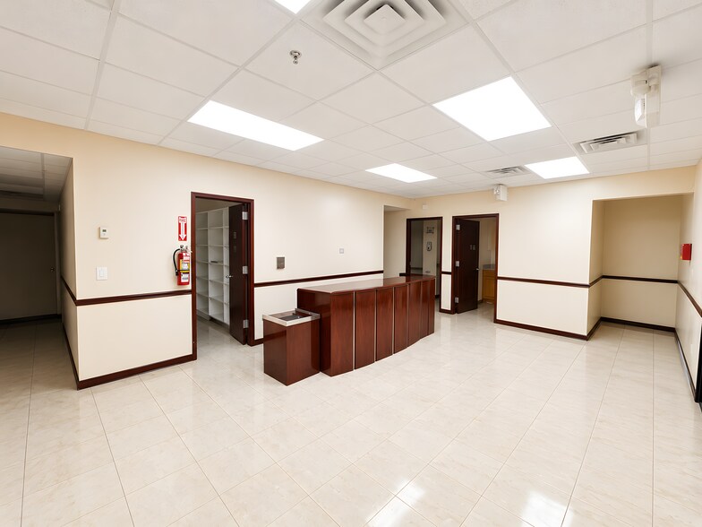 More Photos Of 1009 Brighton Beach Ave, Brooklyn Bank For Lease