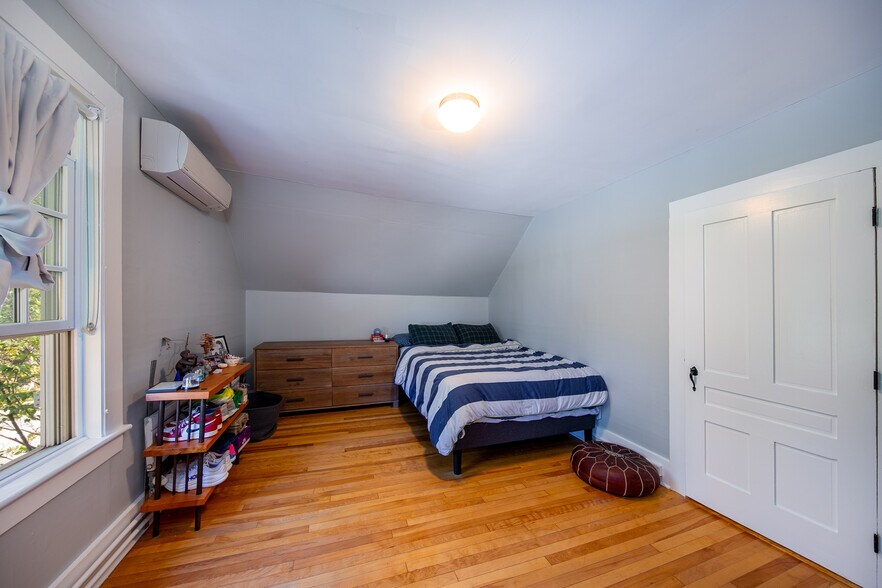 More Photos Of 95 Middletown Rd, South Londonderry Restaurant For Sale