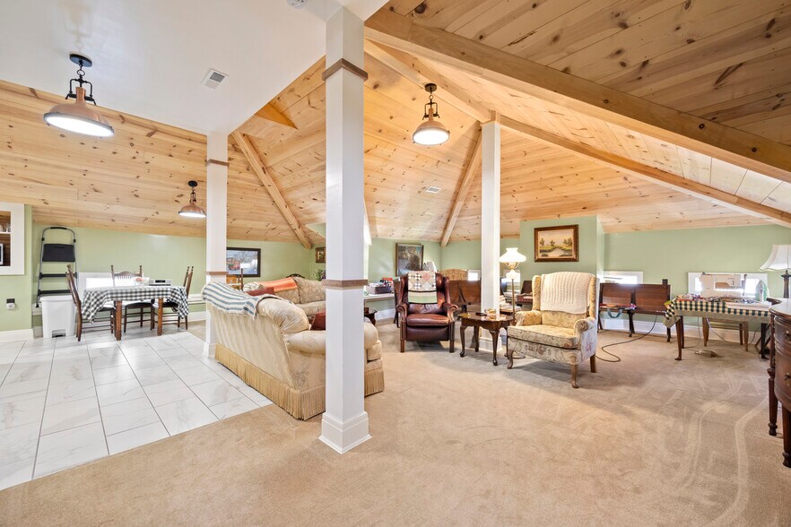 More Photos Of 403 E Adams St, Sandusky Hospitality For Sale