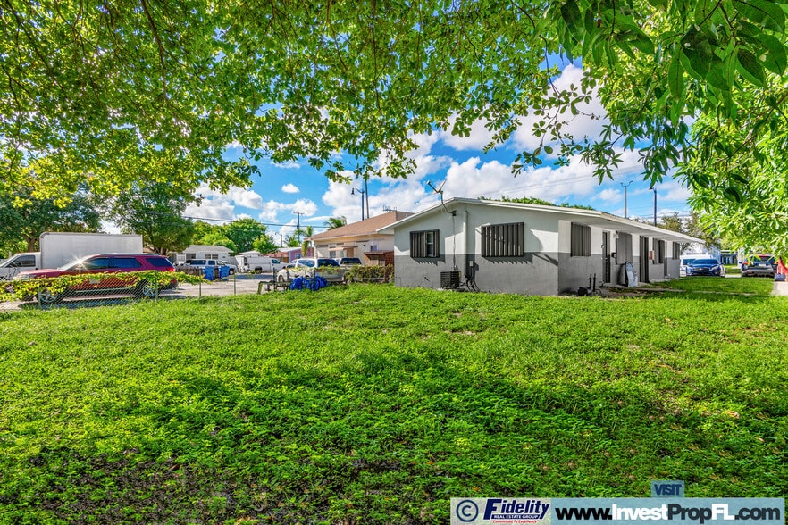 More Photos Of 404 NE 4th St, Pompano Beach Multifamily For Sale