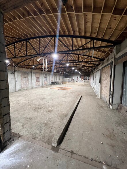 More Photos Of 1795 King Street Ext, North Charleston Warehouse For Sale