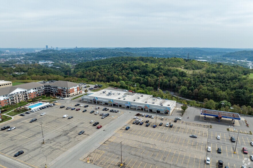More Photos Of 1811-1833 Mckees Rocks Rd, McKees Rocks Storefront For Lease
