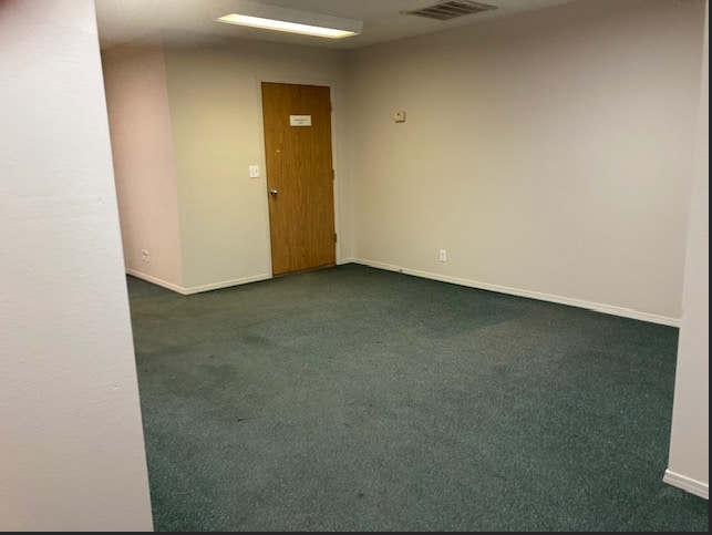 More Photos Of 601 E 44th St, Garden City Warehouse For Lease