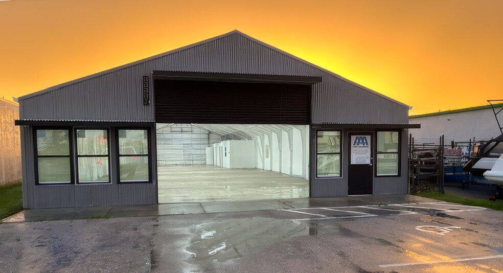 Primary Photo Of 11118 S Cleveland Ave, Fort Myers Warehouse For Sale