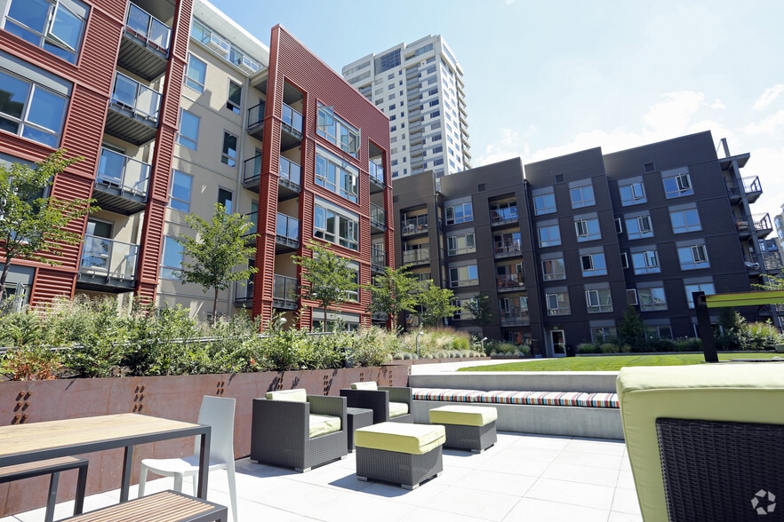 More Photos Of 2900 1st Ave, Seattle Apartments For Lease