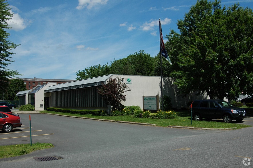 More Photos Of 8 Mountain View Ave, Colonie Office For Sale