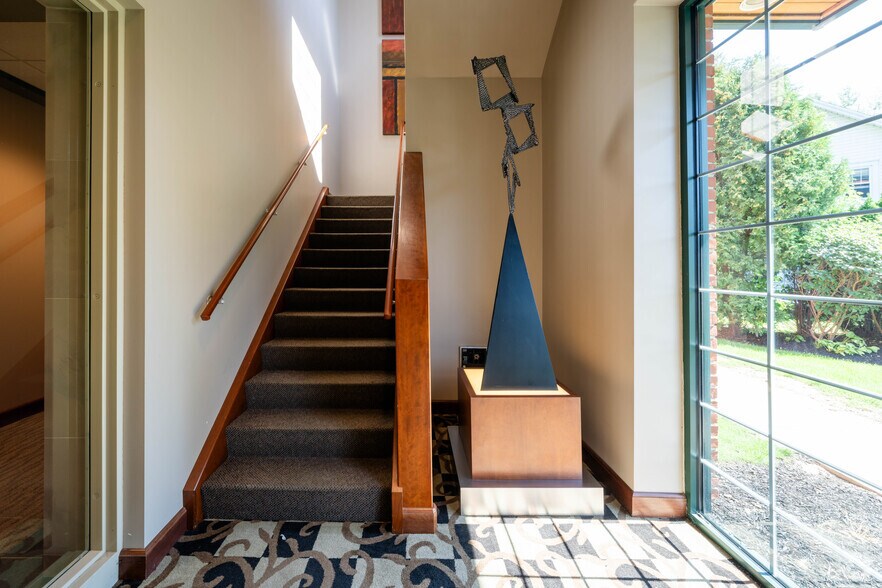 More Photos Of 52 S Union Rd, Buffalo Medical For Lease