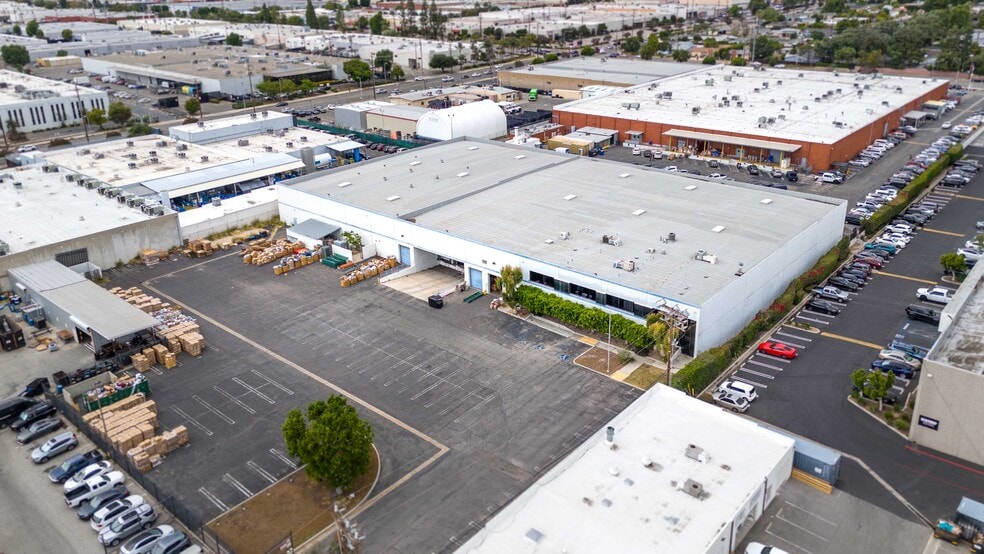 More Photos Of 20401 Prairie St, Chatsworth Manufacturing For Lease