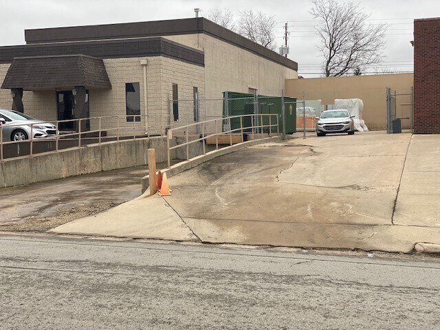 More Photos Of 1805 W Detroit St, Broken Arrow Service For Lease