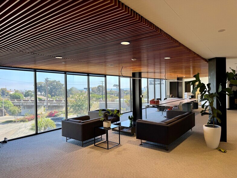 More Photos Of 353 San Jon Rd, Ventura Office For Sale