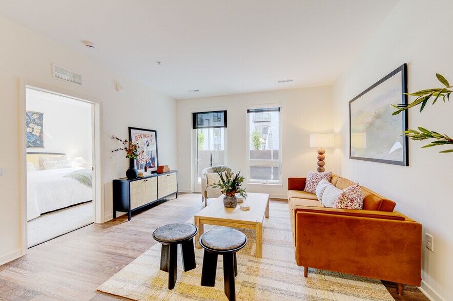 More Photos Of 416 N Kirkwood Rd, Kirkwood Apartments For Sale